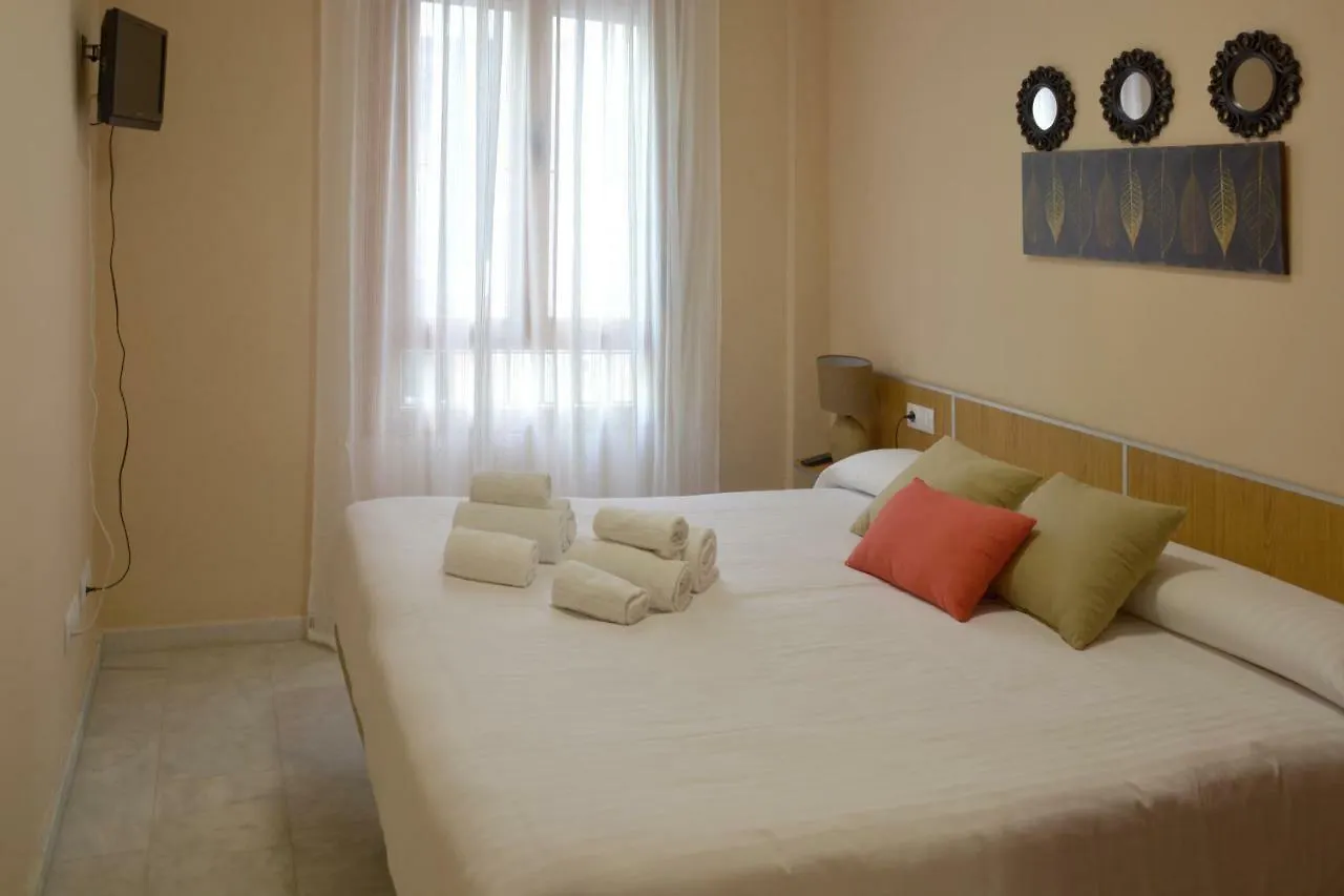 Apartamentos Casa-Patio Las Palmeras Кордова